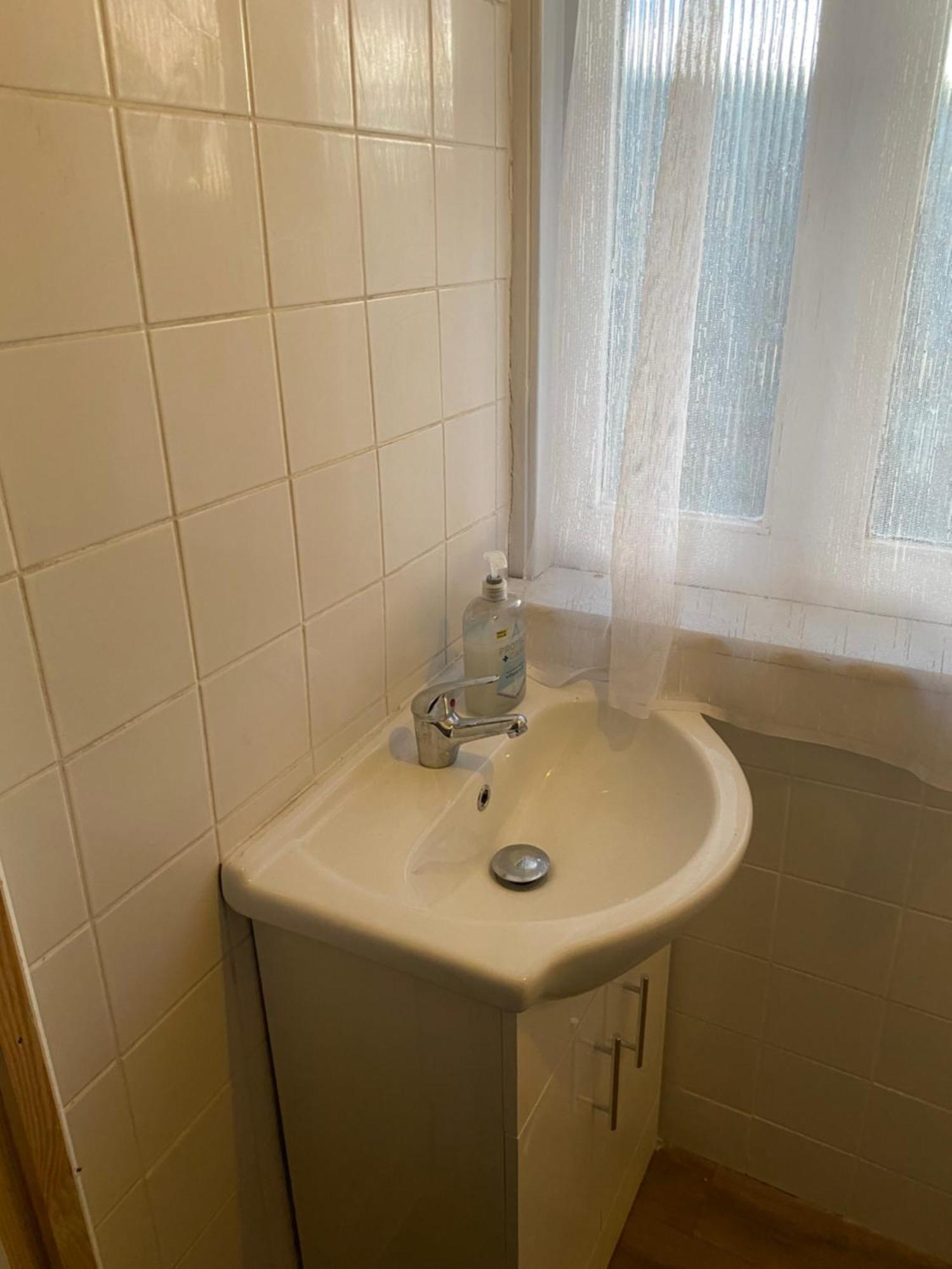 Crystal Hotel Лондон Екстериор снимка